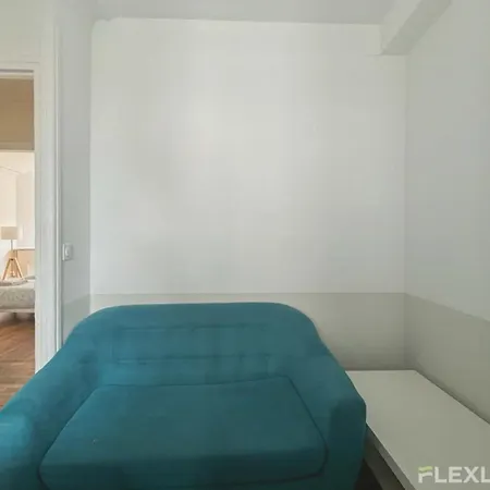 Flexliving - - Prague * Paris